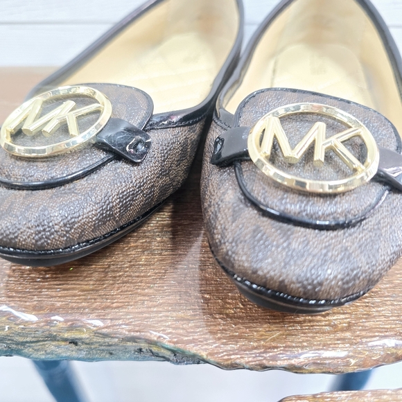 Michael Kors Flats - Picture 3 of 8